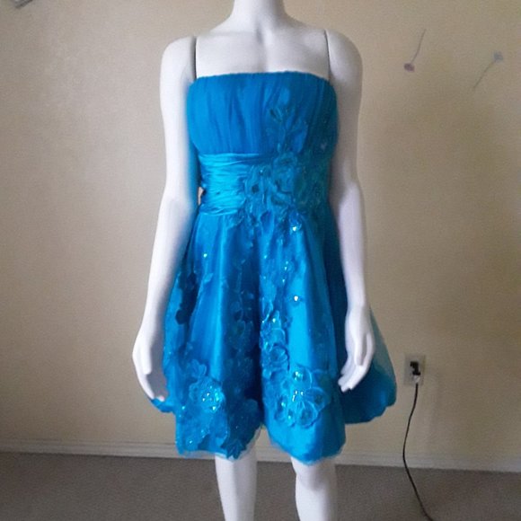 Short Turquoise Prom Dress - Picture 6 of 7
